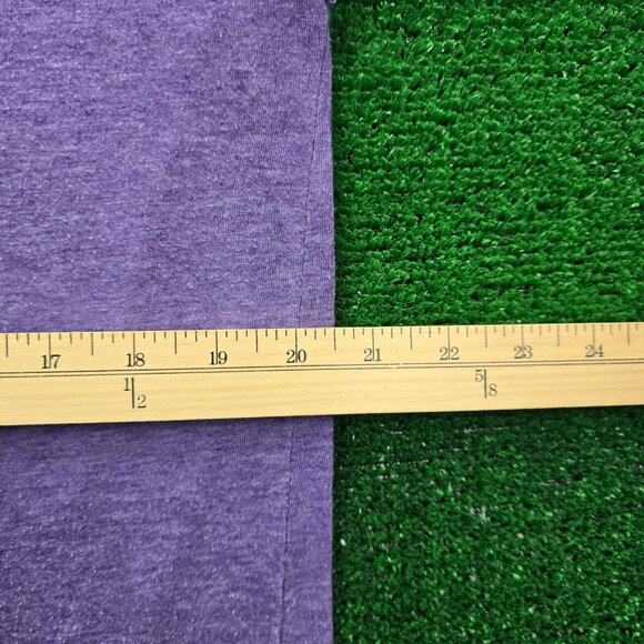 Crown Royal Country Tshirt Mens Large Purple‎ Short Sleeve Louisiana Whiskey - Picture 3 of 6